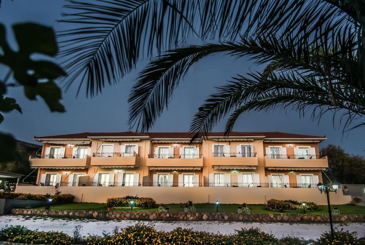 Aristotelis Apartments Razata Exterior photo