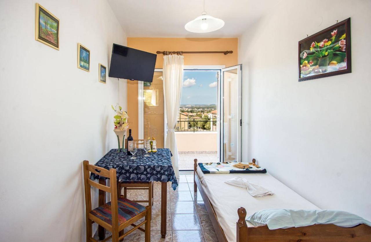 Aristotelis Apartments Razata Exterior photo