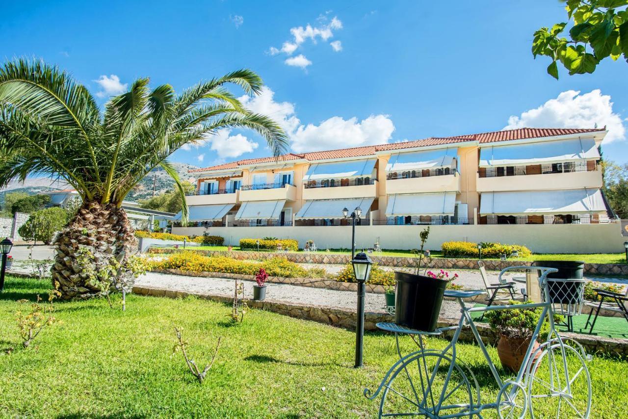 Aristotelis Apartments Razata Exterior photo
