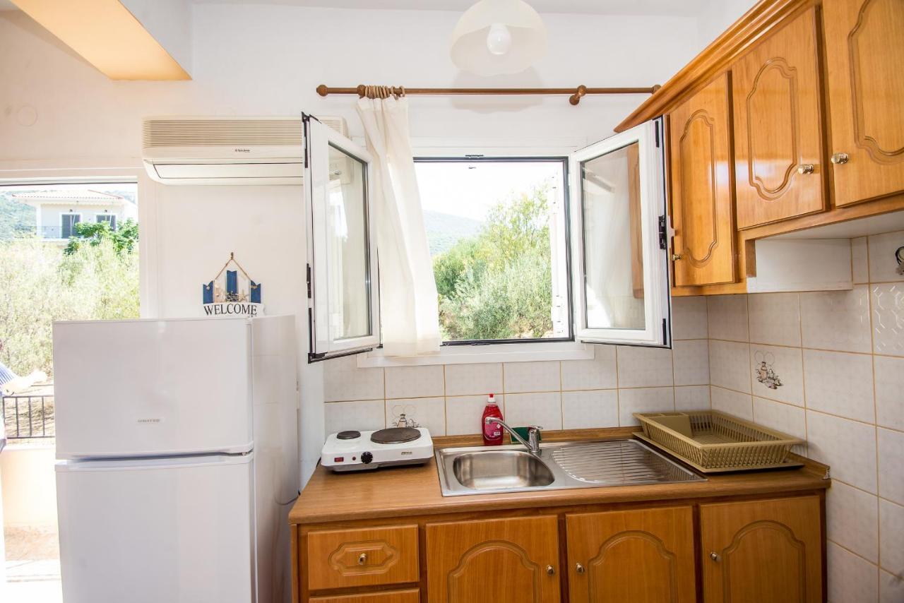 Aristotelis Apartments Razata Exterior photo
