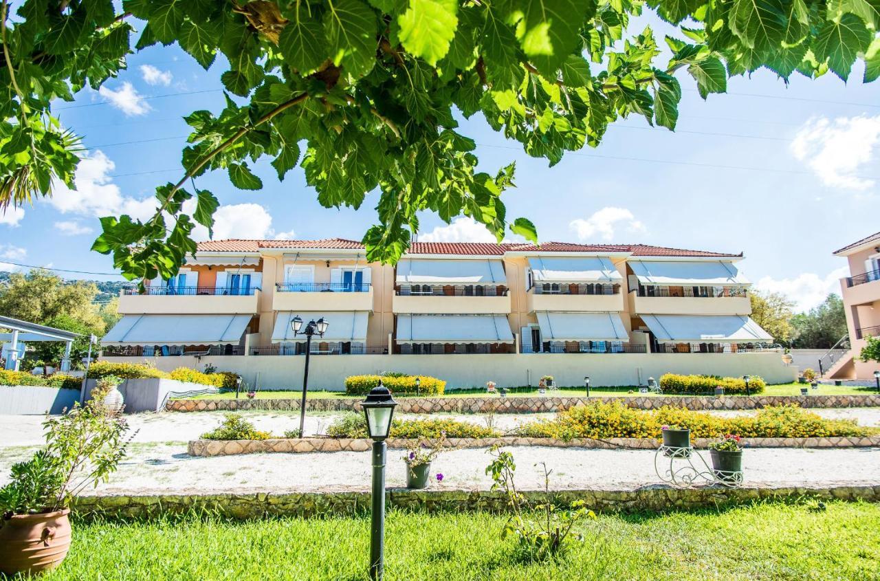 Aristotelis Apartments Razata Exterior photo